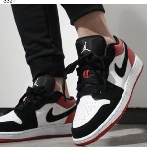 나이키 [NIKE] 수입고급 나이키 에어 조던1 로우 블랙토 신상 입고