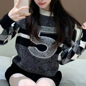 샤넬 5로고 라운드 니트