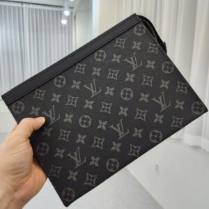루이비통 포쉐트 클러치