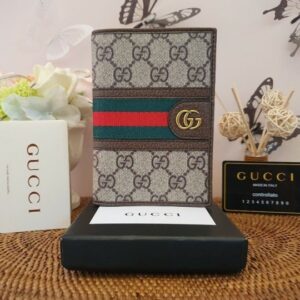 구찌 오디피아 GG 여권 지갑