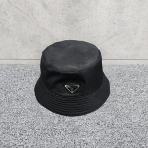 프라다 리나일론 버킷햇