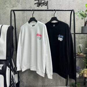 스투시 스몰 주사위 맨투맨