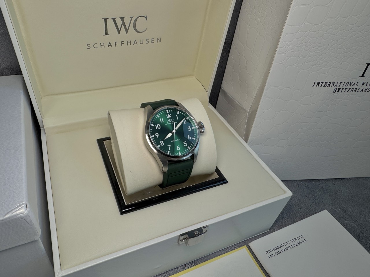 iwc 빅 파일럿 워치 43mm 레이싱그린