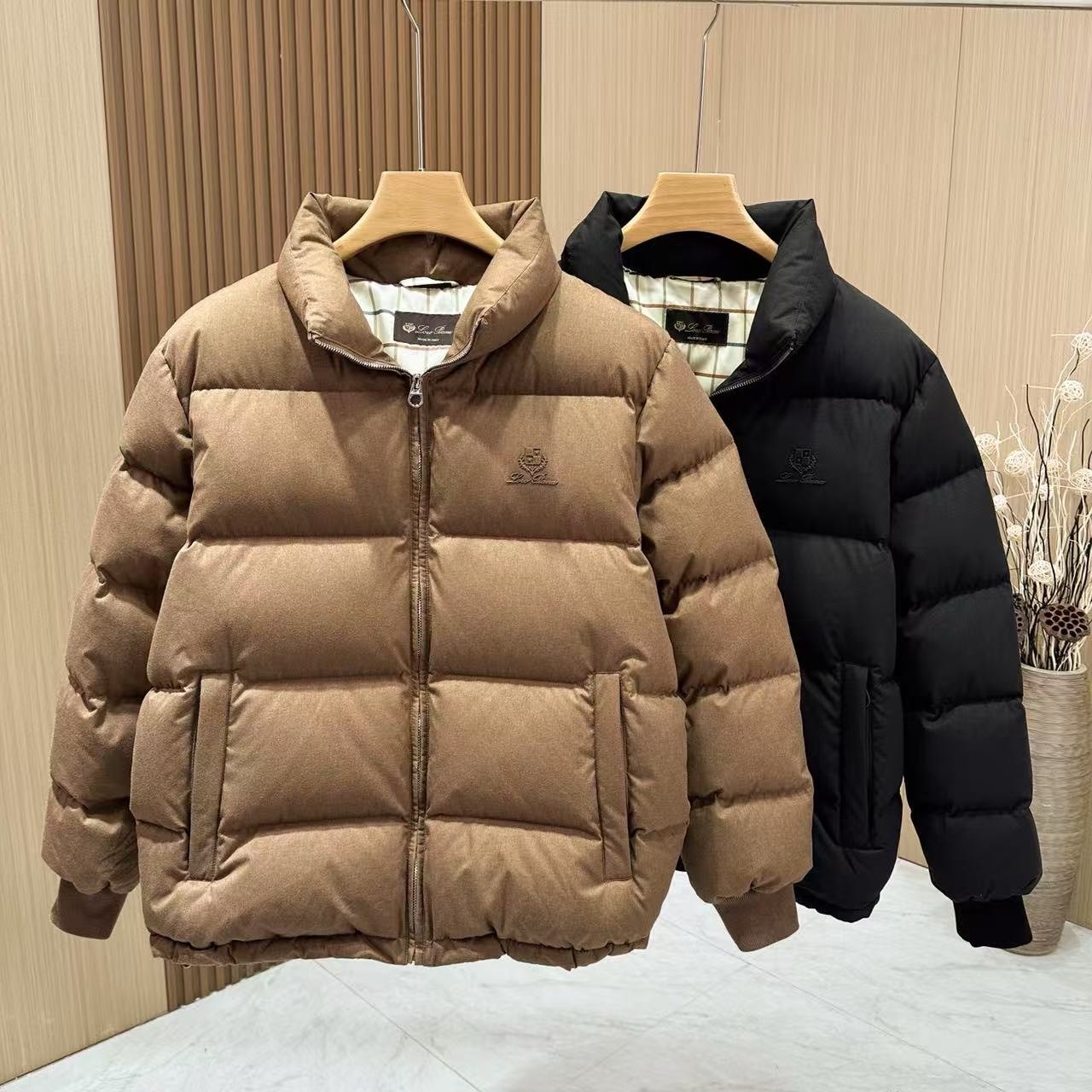 로로피아나 25년 구스모직 패딩 신상