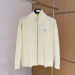 프라다 짚업 니트 자켓