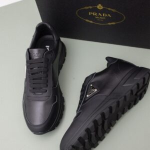 프라다 [PRADA] 프락스 리나일론 & 브러쉬드 레더 스니커즈