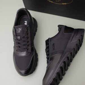 프라다 [PRADA] 로고 패널 로우탑 스니커즈