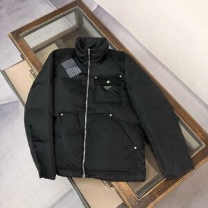 프라다 리나일론 포켓 덕다운 패딩