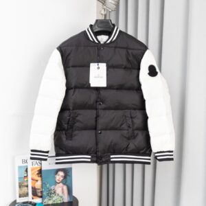 몽클레어 beaufortain 바시티 봄버 자켓