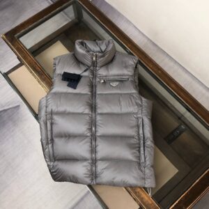 프라다 리나일론 다운 베스트 패딩 조끼