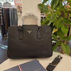 프라다 서류가방 신상