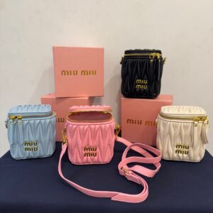 미우미우 마테라세 나파 미니 파우치 크로스팩