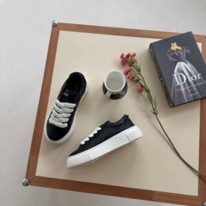 디올 B33 스핀 스니커즈
