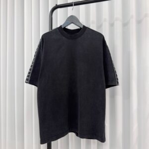 발렌시아가 스트라이프 미디엄 핏 티셔츠