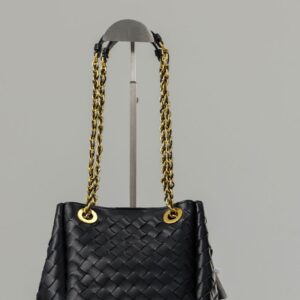 보테가베네타 [BOTTEGA VENETA] 수입프리미엄급 보테가 베네타 스몰 체인 파라슈트