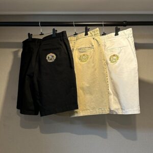 버버리 골드 기마 자수 치노하프팬츠