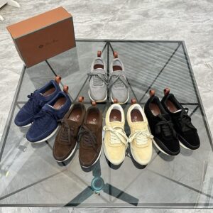 로로피아나 스니커즈