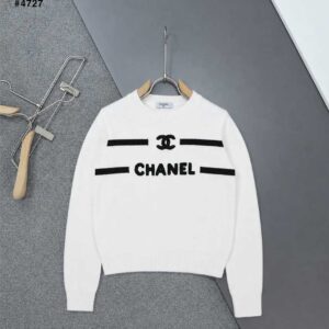 샤넬 CC 엠보로고 이니셜 라운드 니트