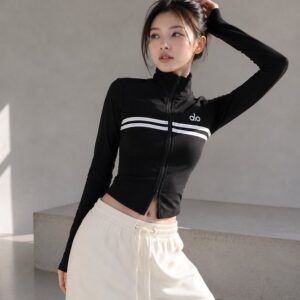 알로 하이넥 자수 집업 자켓